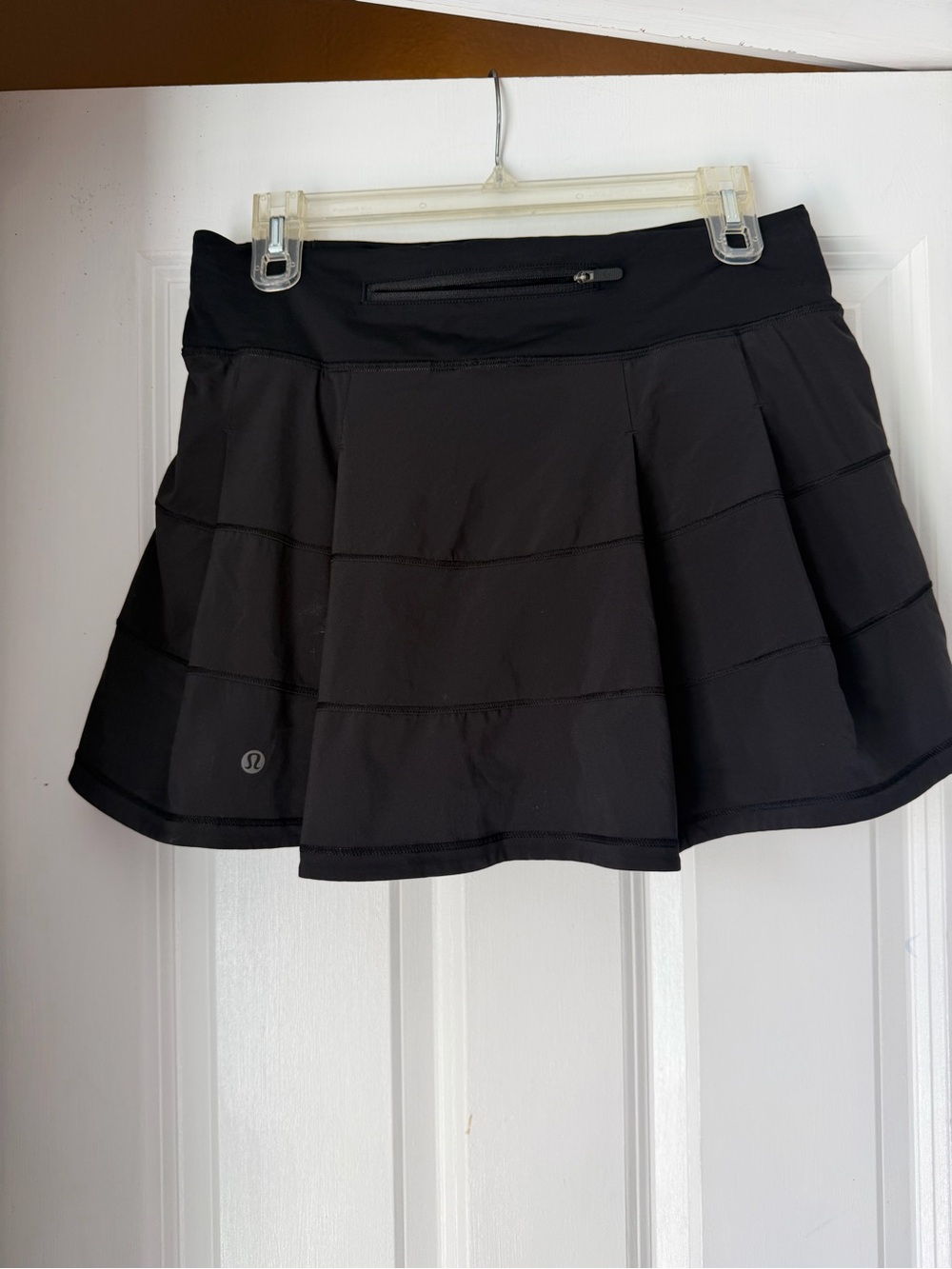 lululemon Black Pace Rival Athletic Skirt - size 8 Flared Tennis/Running Skort